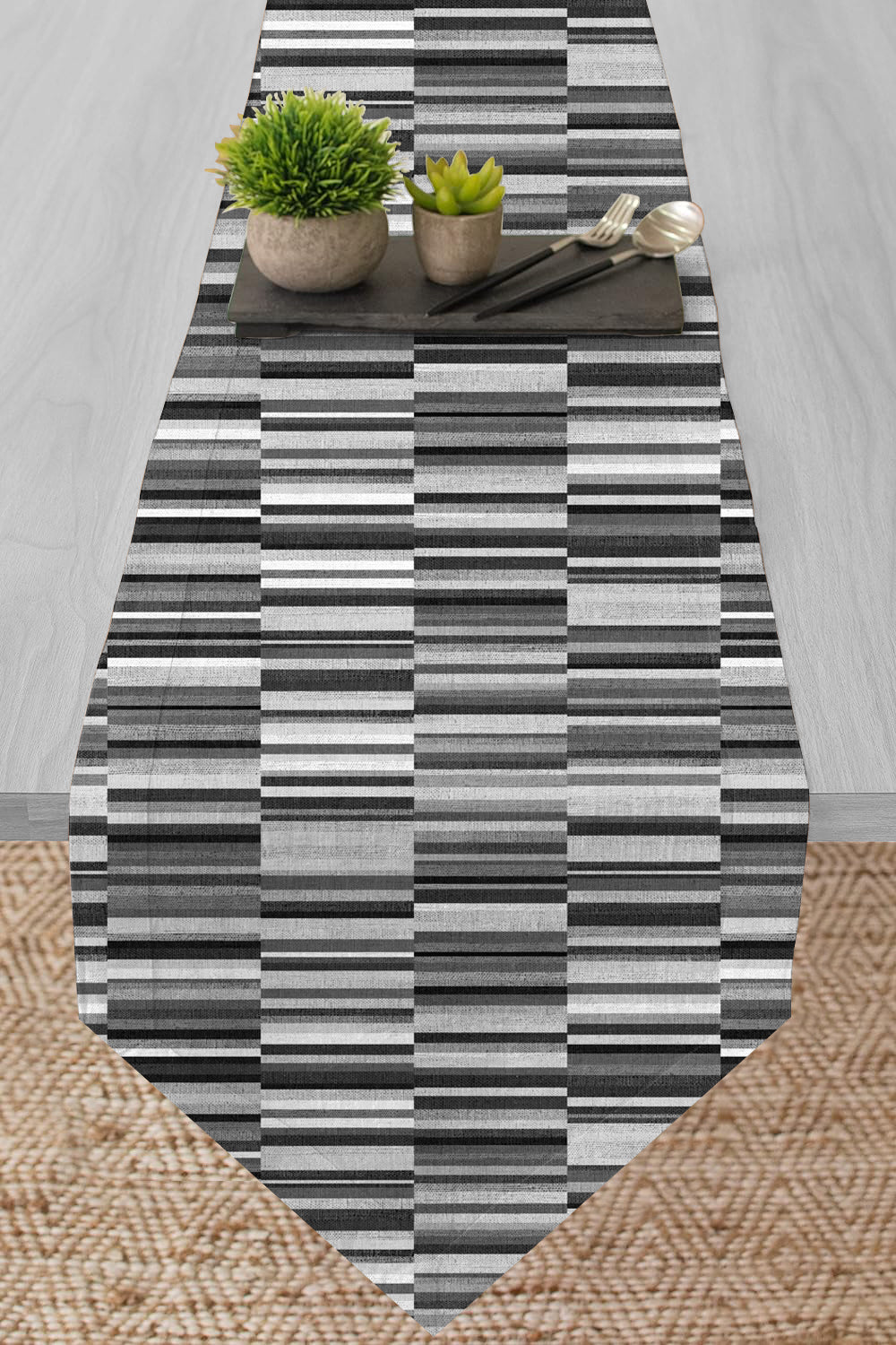 ILLUSION TABLE RUNNER DASH BLACK/GREY MATTY DIGITAL PRINTED